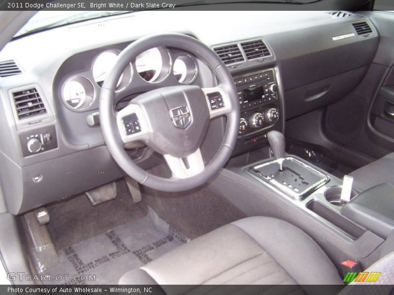 Bright White / Dark Slate Gray 2011 Dodge Challenger SE