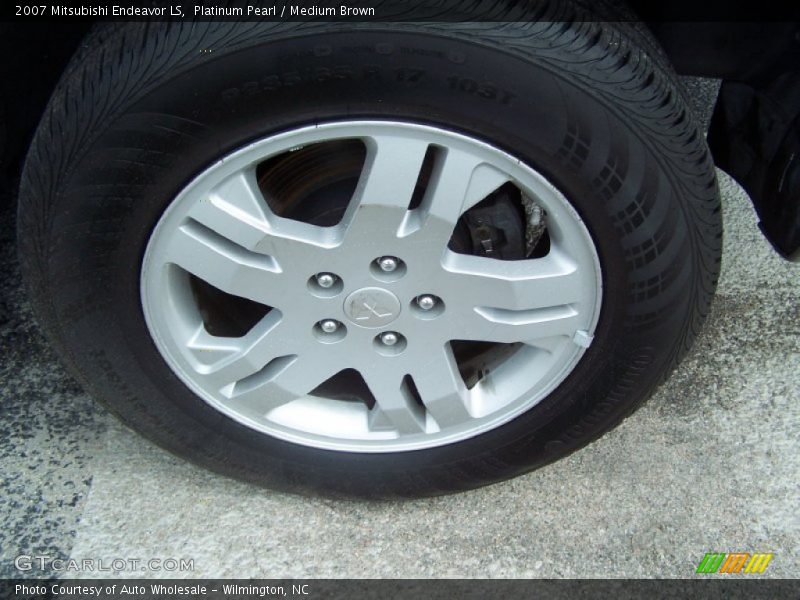 Platinum Pearl / Medium Brown 2007 Mitsubishi Endeavor LS