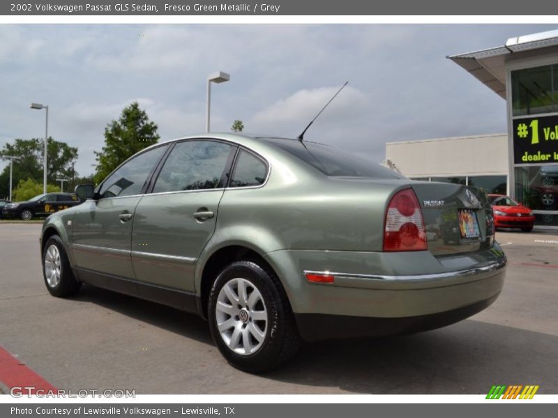 Fresco Green Metallic / Grey 2002 Volkswagen Passat GLS Sedan