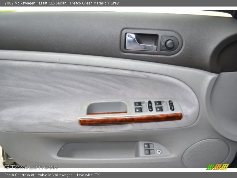 Door Panel of 2002 Passat GLS Sedan