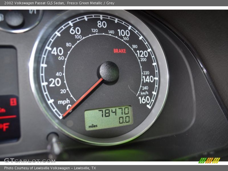 Fresco Green Metallic / Grey 2002 Volkswagen Passat GLS Sedan