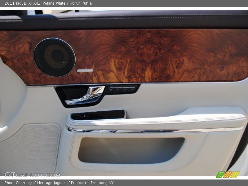 Door Panel of 2011 XJ XJL