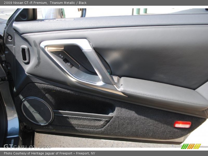 Door Panel of 2009 GT-R Premium