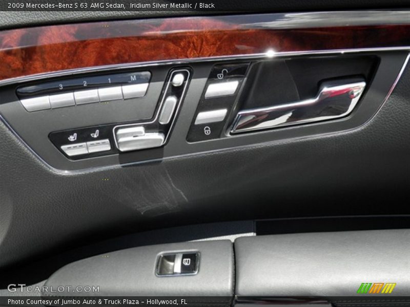 Controls of 2009 S 63 AMG Sedan