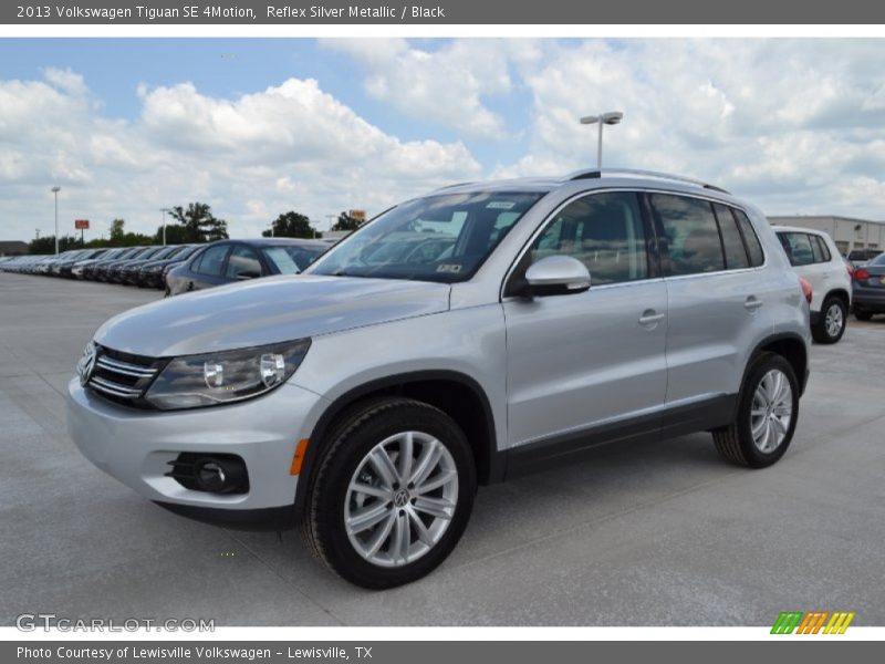 Front 3/4 View of 2013 Tiguan SE 4Motion