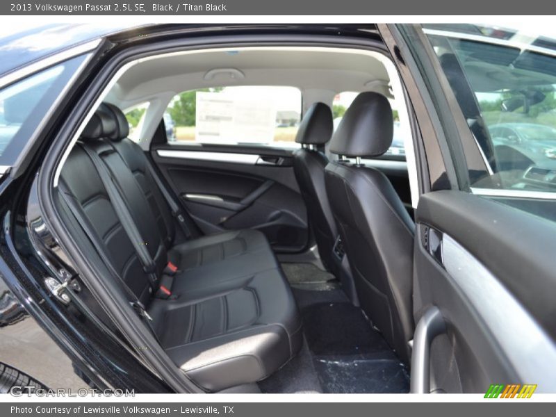  2013 Passat 2.5L SE Titan Black Interior