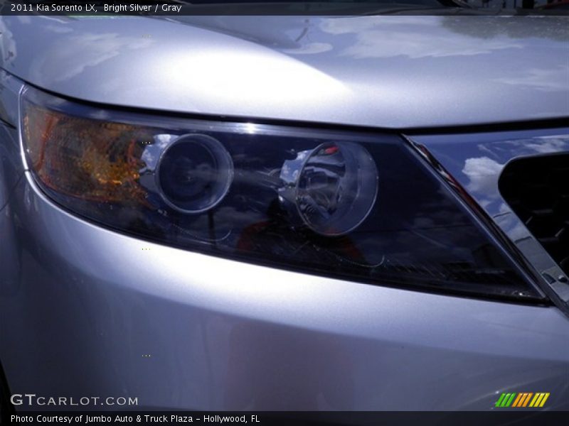 Bright Silver / Gray 2011 Kia Sorento LX
