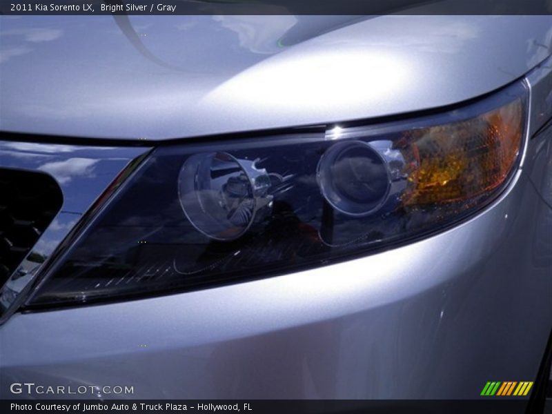 Bright Silver / Gray 2011 Kia Sorento LX