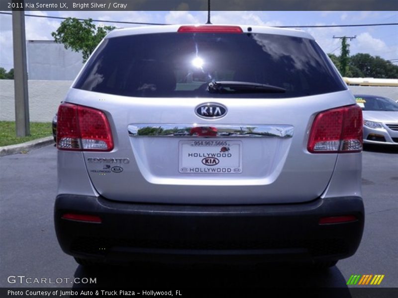 Bright Silver / Gray 2011 Kia Sorento LX