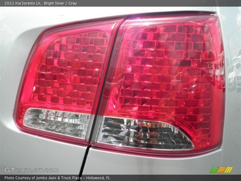 Bright Silver / Gray 2011 Kia Sorento LX