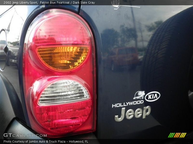 Patriot Blue Pearlcoat / Dark Slate Gray 2002 Jeep Liberty Sport