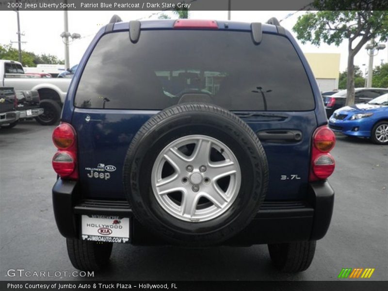 Patriot Blue Pearlcoat / Dark Slate Gray 2002 Jeep Liberty Sport
