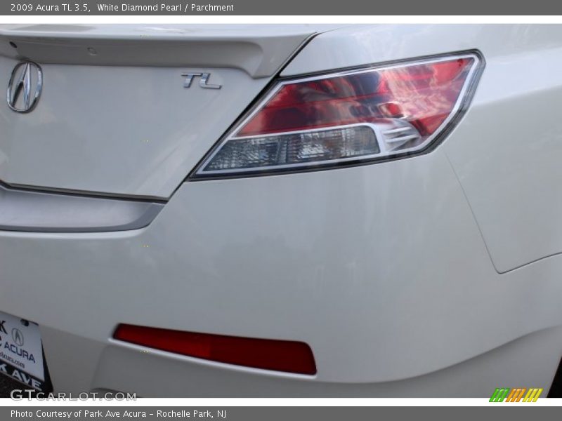 White Diamond Pearl / Parchment 2009 Acura TL 3.5