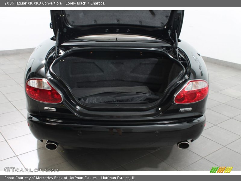  2006 XK XK8 Convertible Trunk