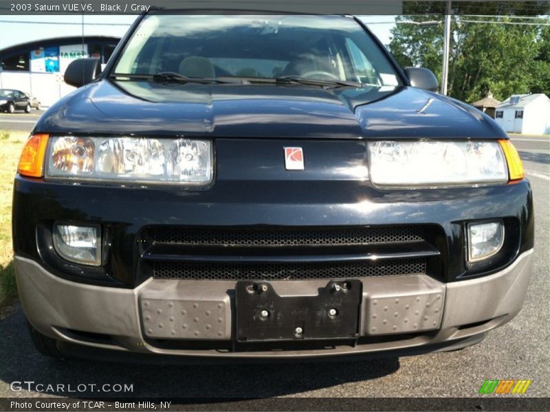 Black / Gray 2003 Saturn VUE V6