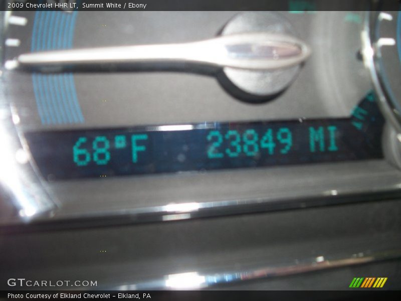 Summit White / Ebony 2009 Chevrolet HHR LT