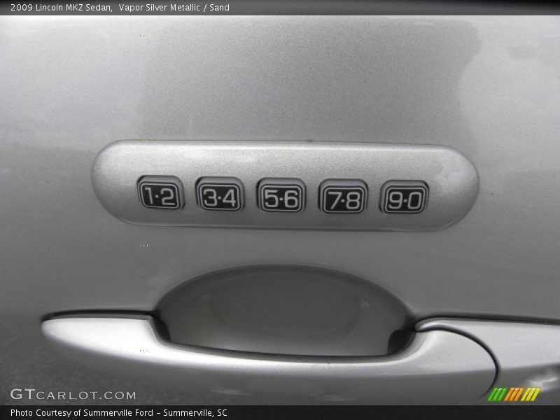Vapor Silver Metallic / Sand 2009 Lincoln MKZ Sedan