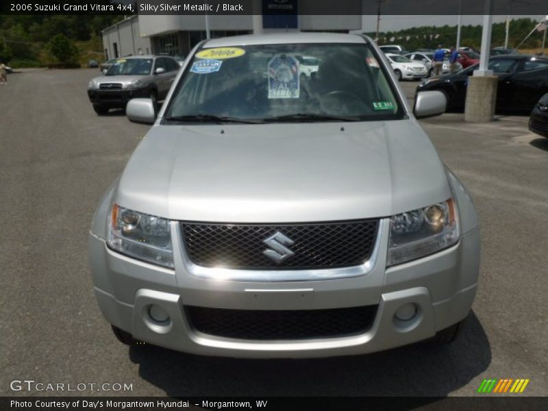 Silky Silver Metallic / Black 2006 Suzuki Grand Vitara 4x4