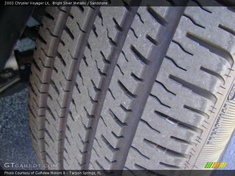 Bright Silver Metallic / Sandstone 2003 Chrysler Voyager LX