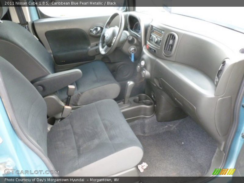  2011 Cube 1.8 S Black Interior