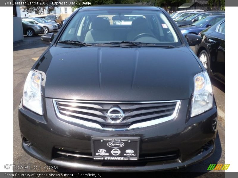 Espresso Black / Beige 2011 Nissan Sentra 2.0 S