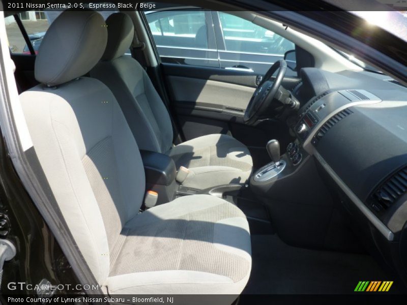 Espresso Black / Beige 2011 Nissan Sentra 2.0 S
