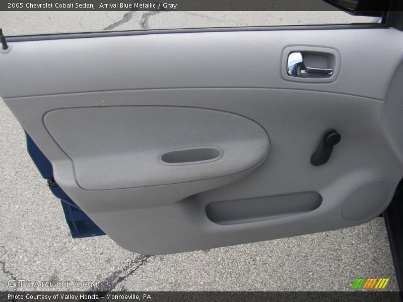 Arrival Blue Metallic / Gray 2005 Chevrolet Cobalt Sedan