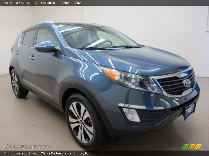 Front 3/4 View of 2012 Sportage EX