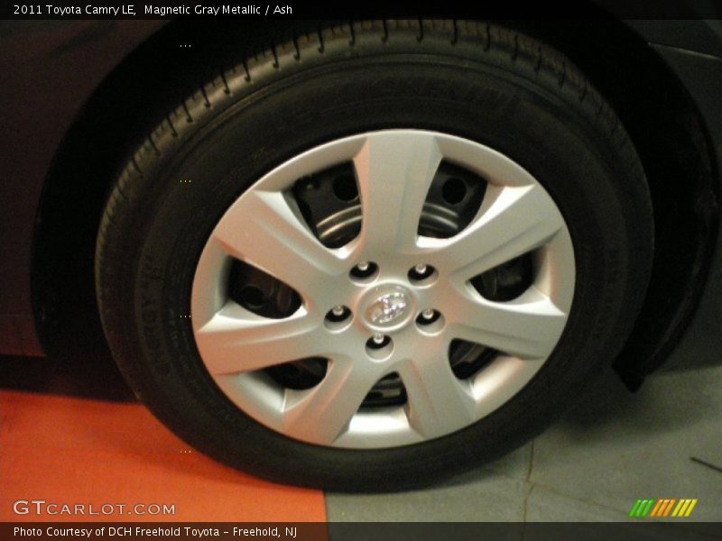 Magnetic Gray Metallic / Ash 2011 Toyota Camry LE