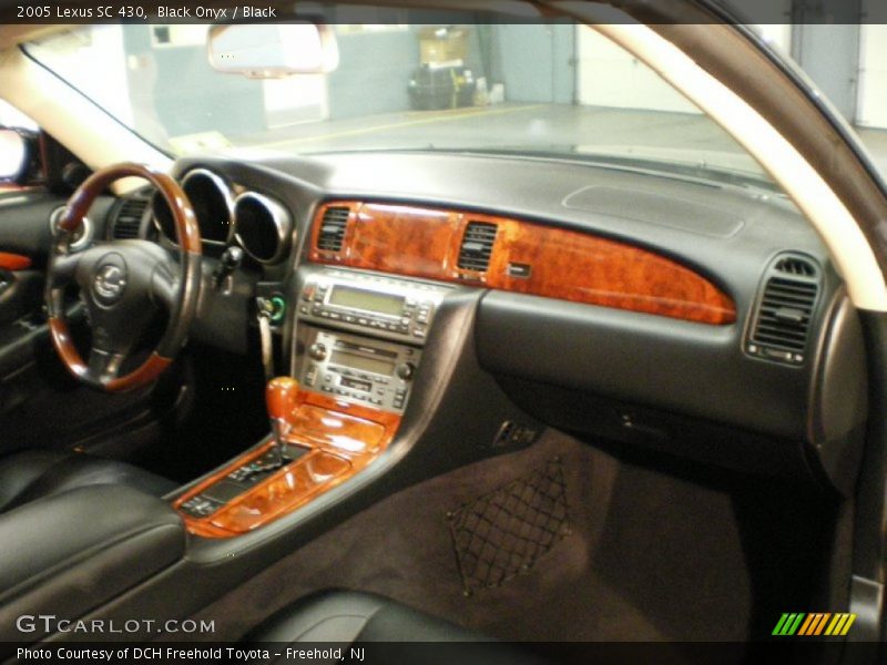 Black Onyx / Black 2005 Lexus SC 430