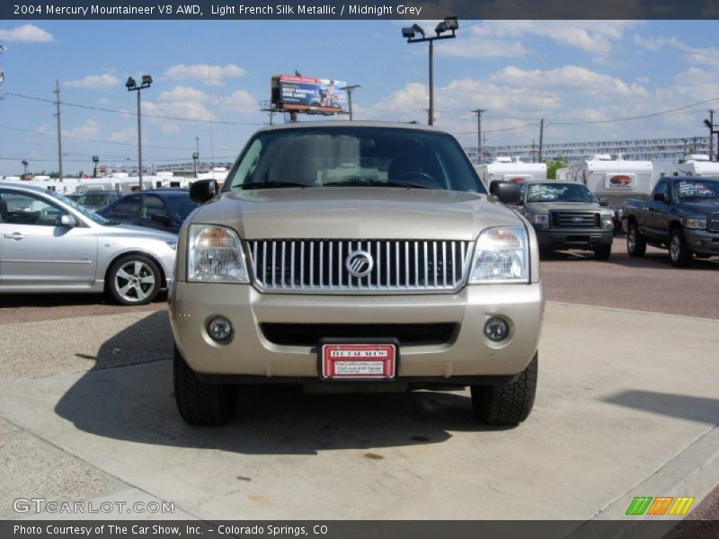 Light French Silk Metallic / Midnight Grey 2004 Mercury Mountaineer V8 AWD