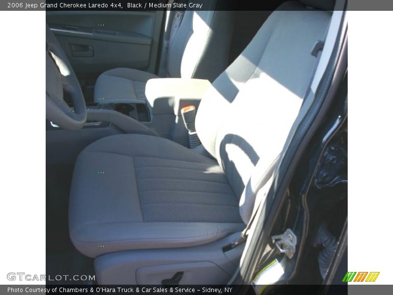 Black / Medium Slate Gray 2006 Jeep Grand Cherokee Laredo 4x4