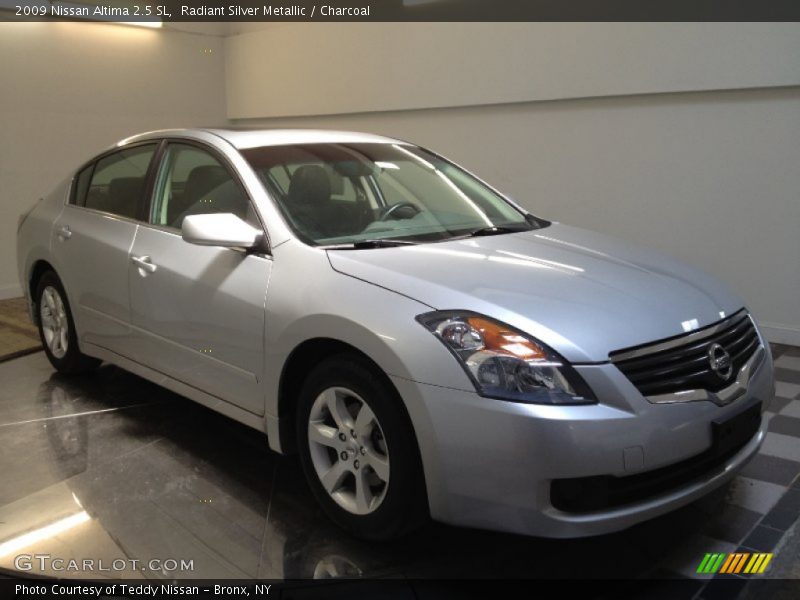 Radiant Silver Metallic / Charcoal 2009 Nissan Altima 2.5 SL