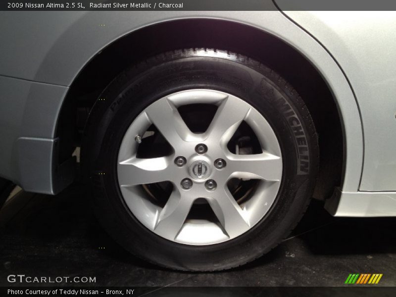 Radiant Silver Metallic / Charcoal 2009 Nissan Altima 2.5 SL