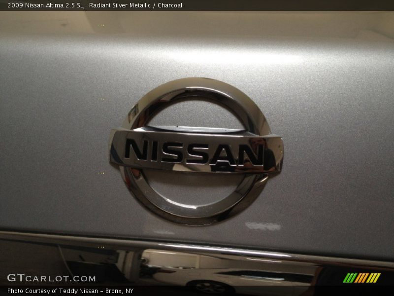 Radiant Silver Metallic / Charcoal 2009 Nissan Altima 2.5 SL