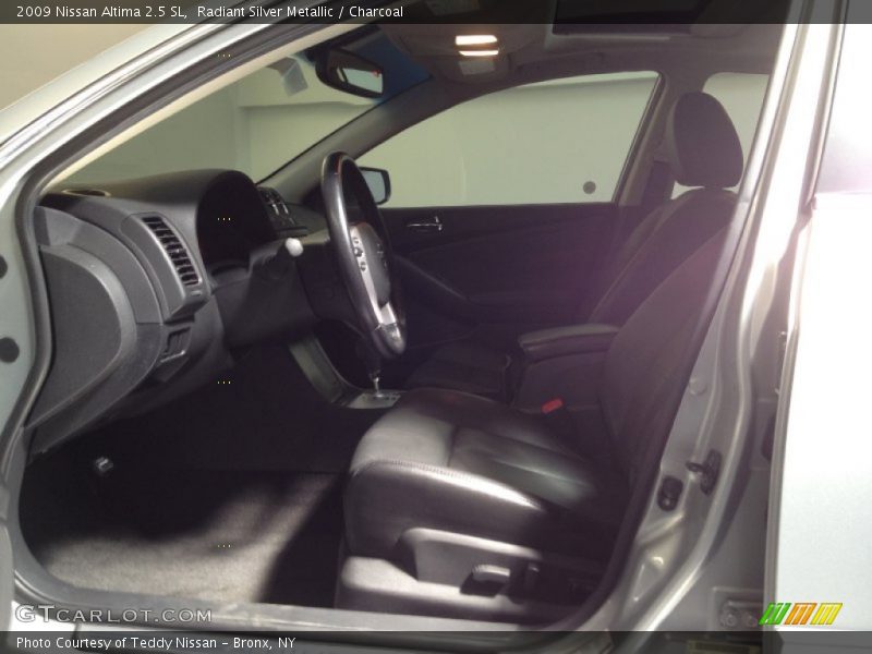 Radiant Silver Metallic / Charcoal 2009 Nissan Altima 2.5 SL