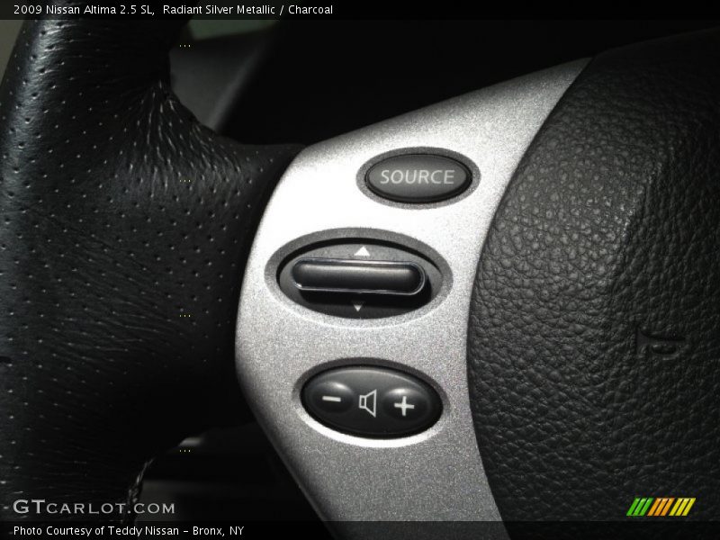 Radiant Silver Metallic / Charcoal 2009 Nissan Altima 2.5 SL