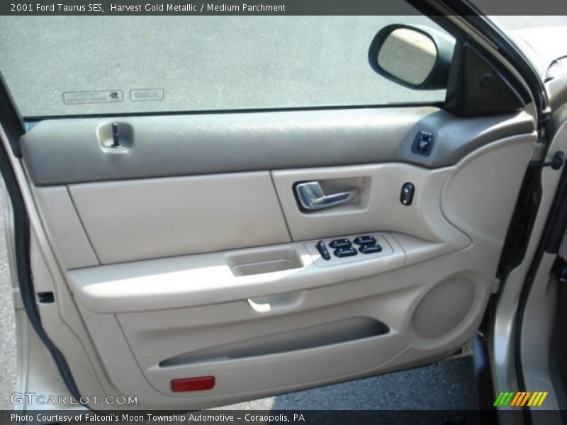Harvest Gold Metallic / Medium Parchment 2001 Ford Taurus SES