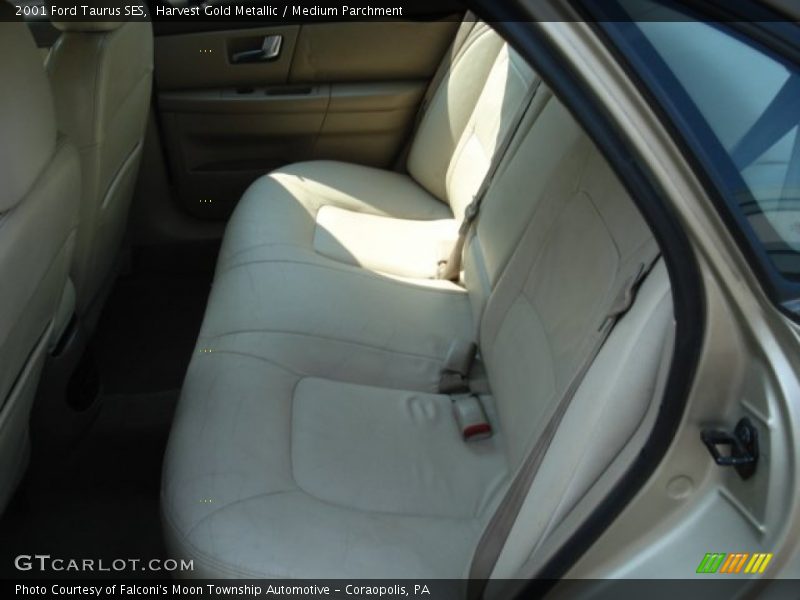 Harvest Gold Metallic / Medium Parchment 2001 Ford Taurus SES