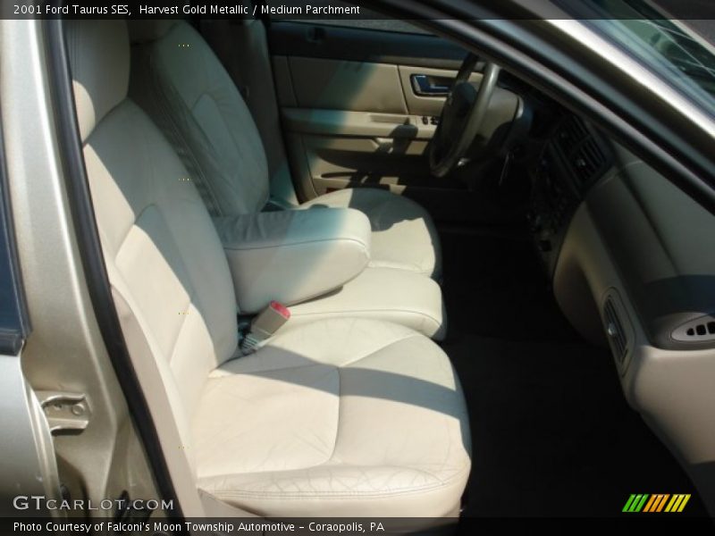 Harvest Gold Metallic / Medium Parchment 2001 Ford Taurus SES
