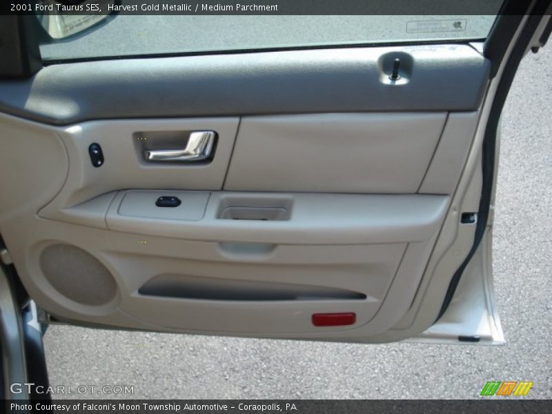 Harvest Gold Metallic / Medium Parchment 2001 Ford Taurus SES
