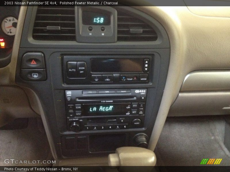 Polished Pewter Metallic / Charcoal 2003 Nissan Pathfinder SE 4x4