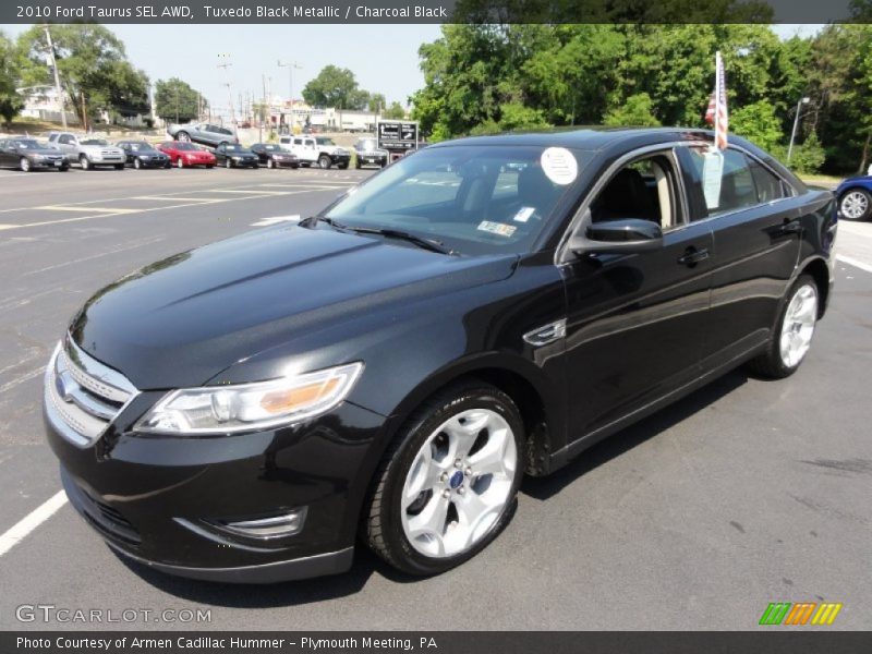 Tuxedo Black Metallic / Charcoal Black 2010 Ford Taurus SEL AWD