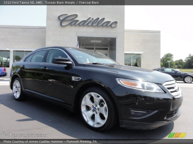Tuxedo Black Metallic / Charcoal Black 2010 Ford Taurus SEL AWD