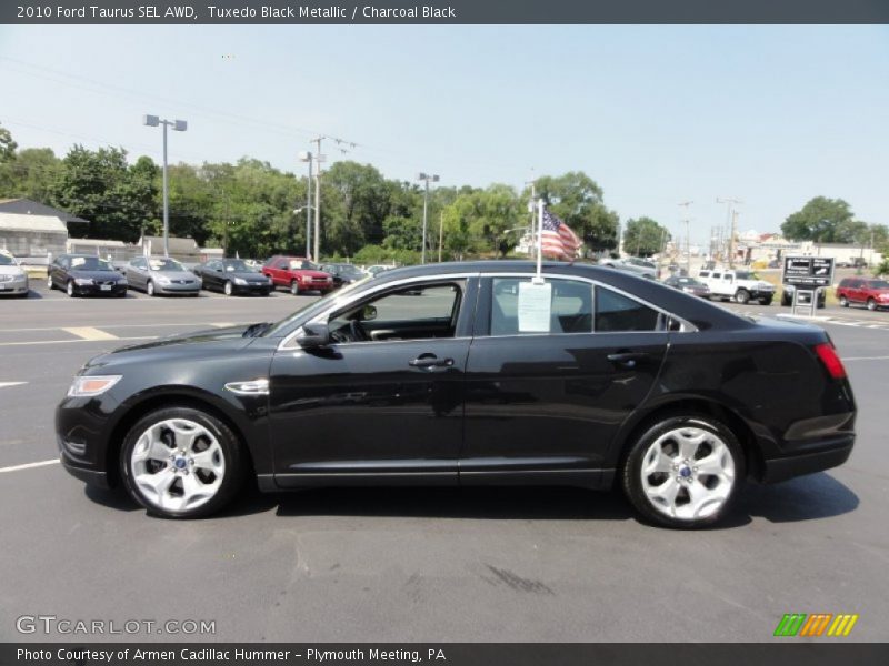 Tuxedo Black Metallic / Charcoal Black 2010 Ford Taurus SEL AWD