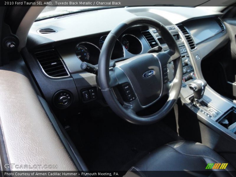 Tuxedo Black Metallic / Charcoal Black 2010 Ford Taurus SEL AWD