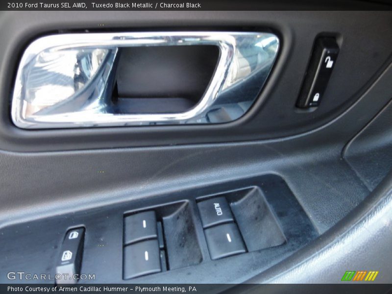 Tuxedo Black Metallic / Charcoal Black 2010 Ford Taurus SEL AWD