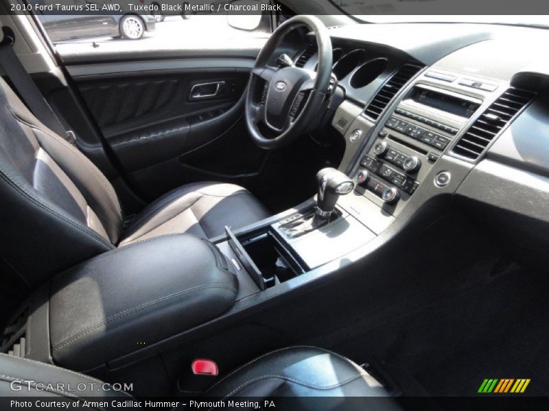 Tuxedo Black Metallic / Charcoal Black 2010 Ford Taurus SEL AWD