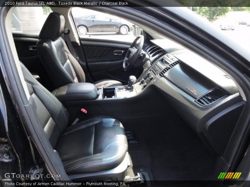 Tuxedo Black Metallic / Charcoal Black 2010 Ford Taurus SEL AWD
