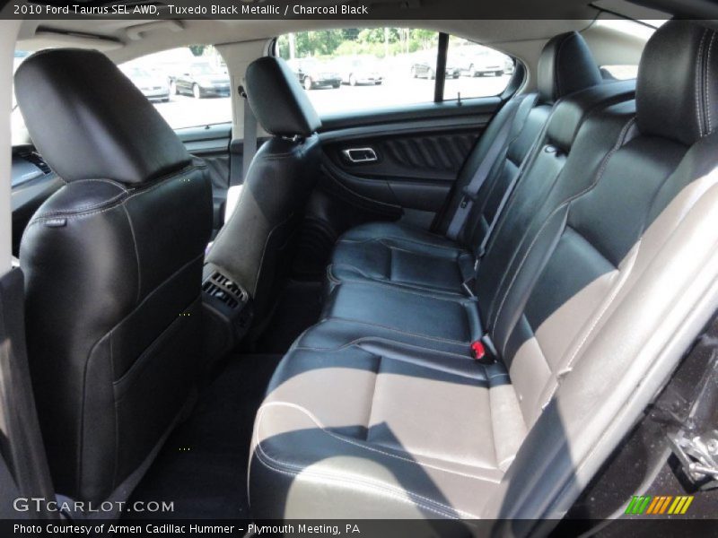 Tuxedo Black Metallic / Charcoal Black 2010 Ford Taurus SEL AWD